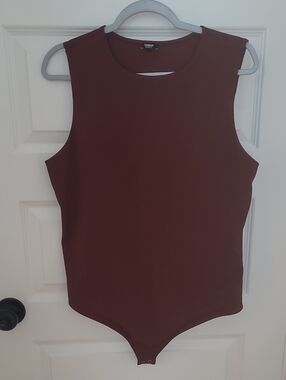 Express Sleeveless Bodysuit - Burgundy